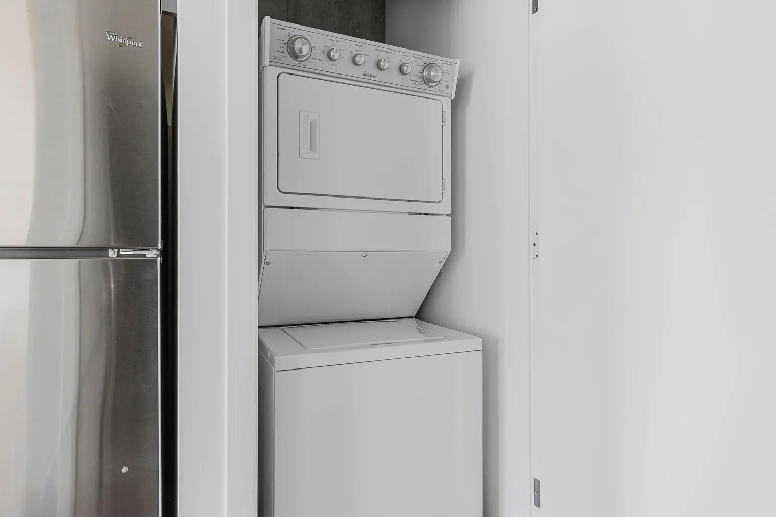 215 W Lake St   60606 60606-Linea-unit#ID1175-Chicago-IL