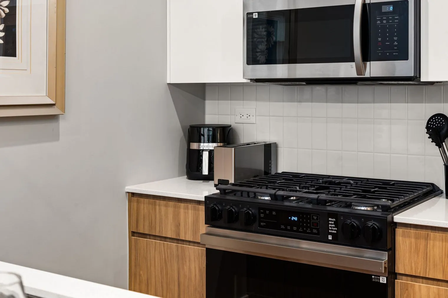 6044 N Winthrop Ave 60660 60660-Building North Winthrop Avenue-unit#ID1363914P-Chicago-IL