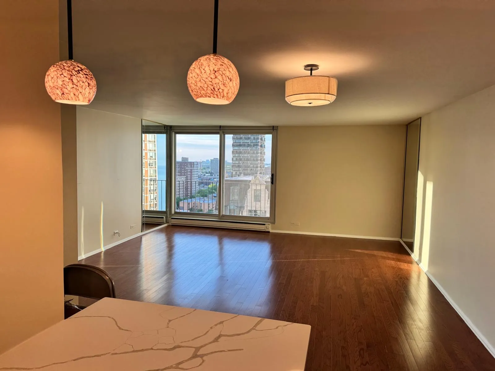 6033 N Sheridan Rd   60660 60660-unit#19k-Chicago-IL