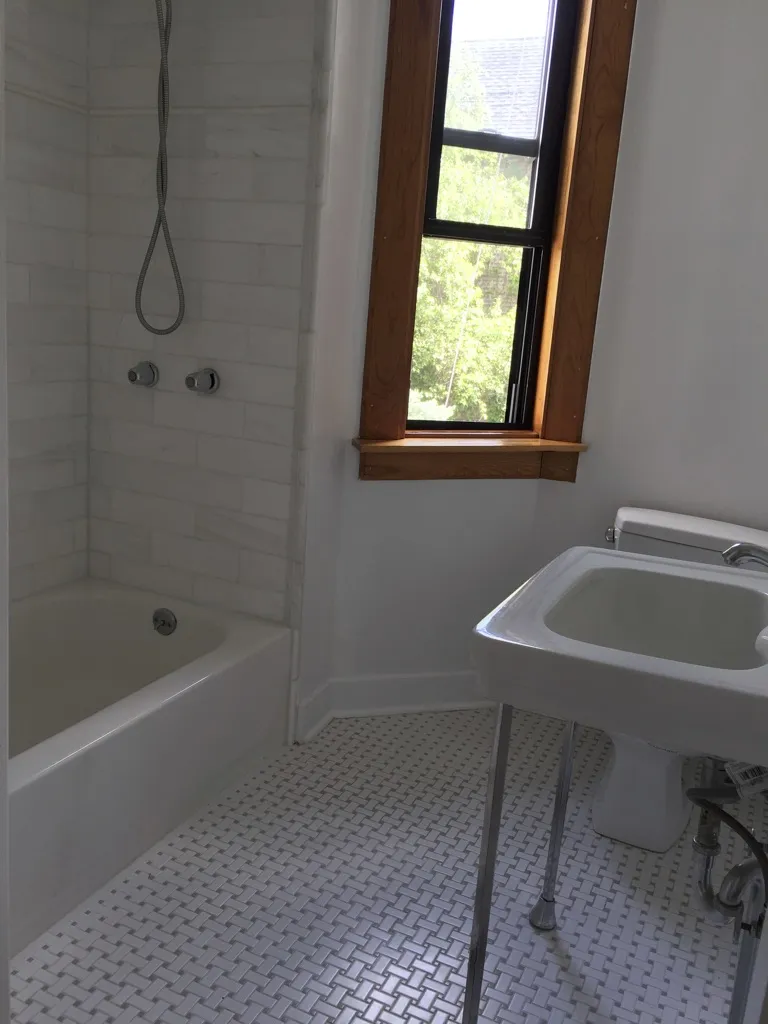 1459 N BOSWORTH AVE 60642-unit#2-F-Chicago-IL
