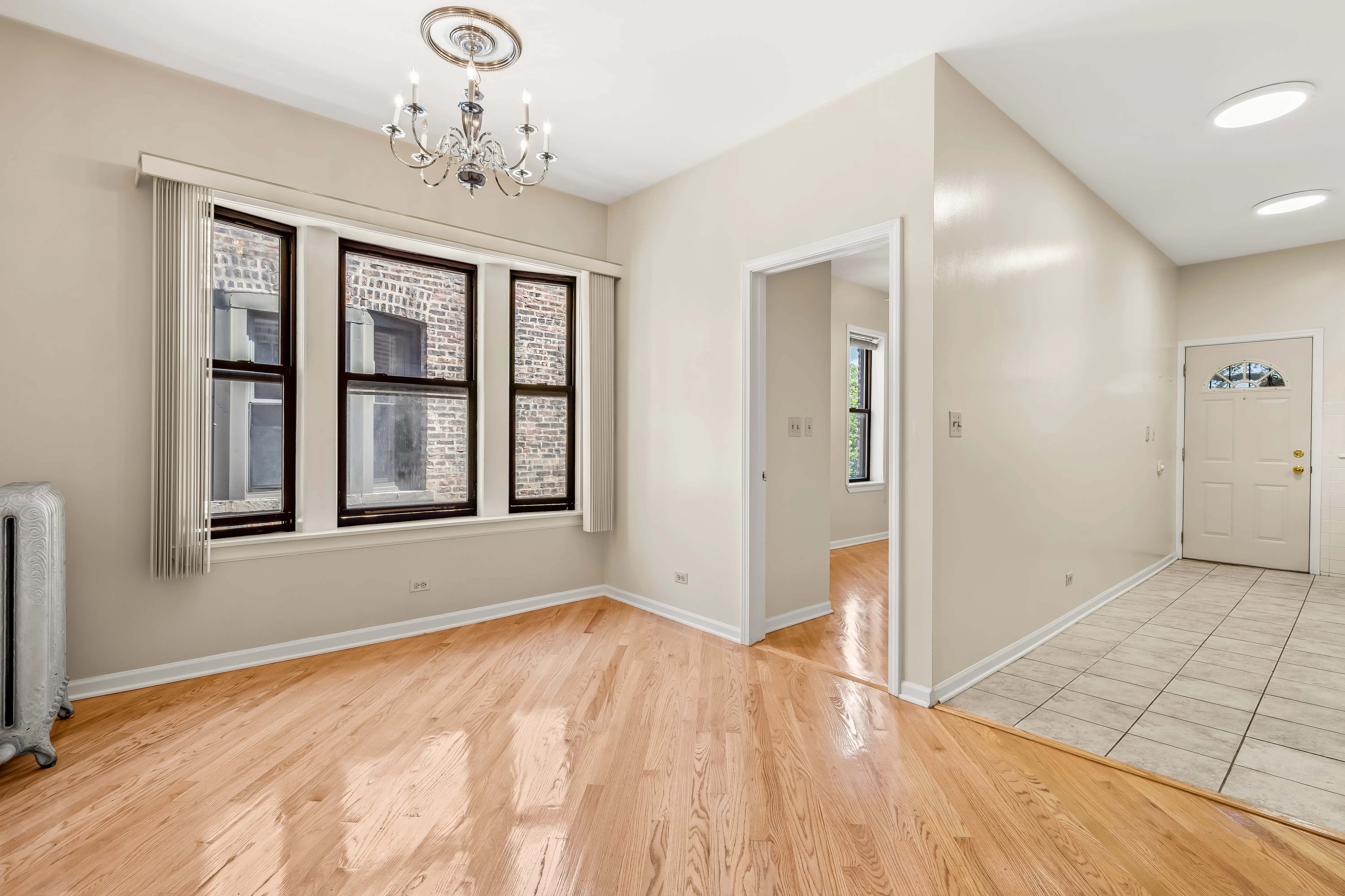5201 S Woodlawn Ave 60615 60615-Woodlawn Commons Apartments-Chicago-IL
