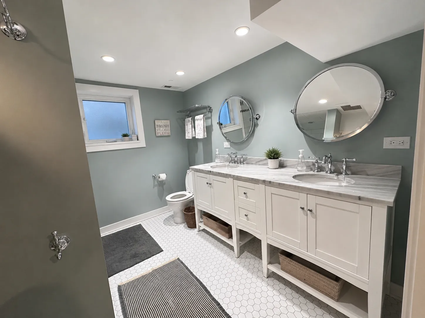 3542 N Oakley Ave 60618-unit#1-Chicago-IL