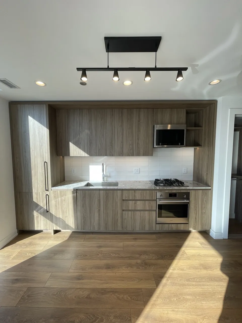 369 W Grand Ave   60654 60654-unit#1302-Chicago-IL
