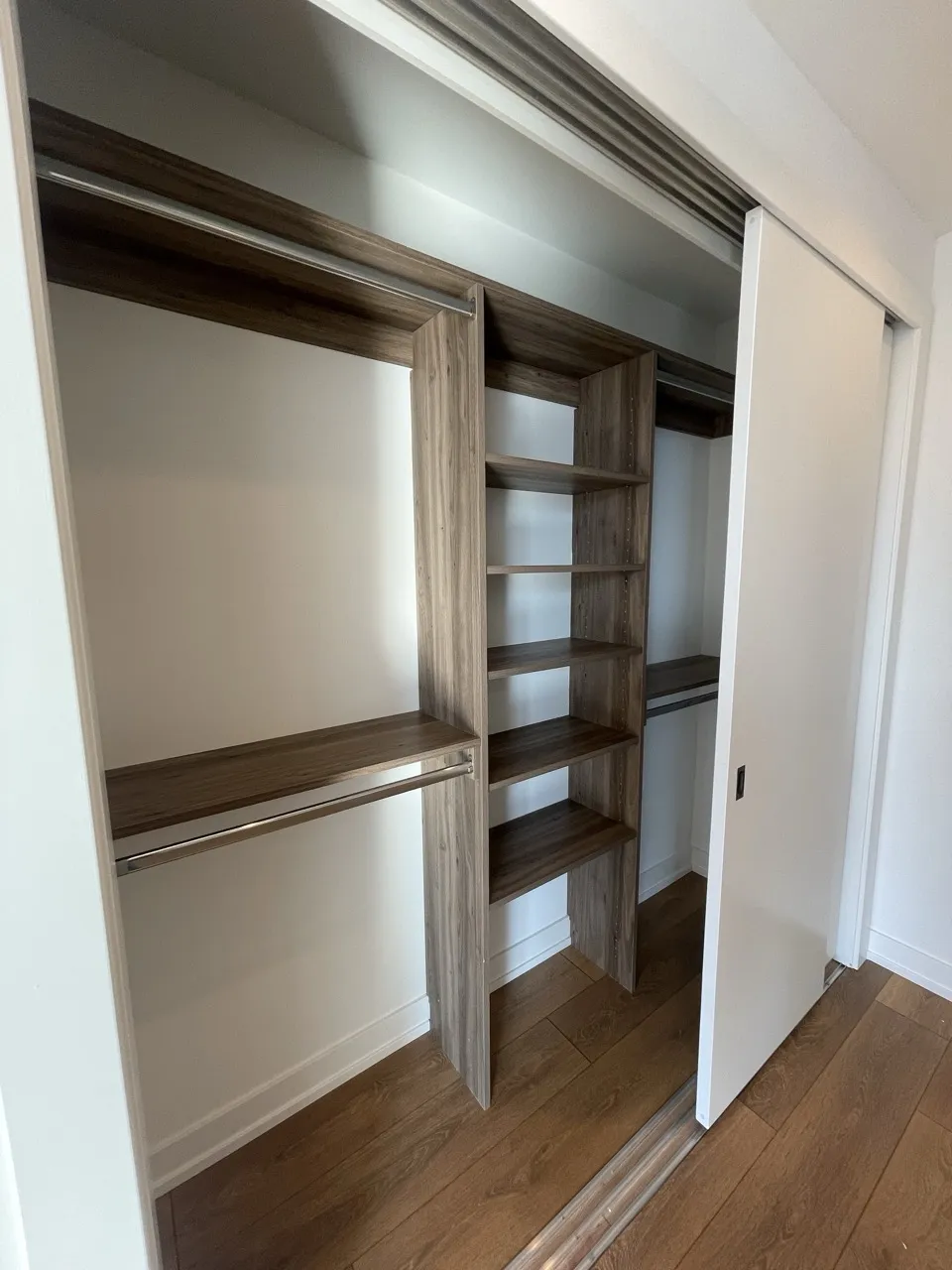 369 W Grand Ave   60654 60654-unit#1302-Chicago-IL