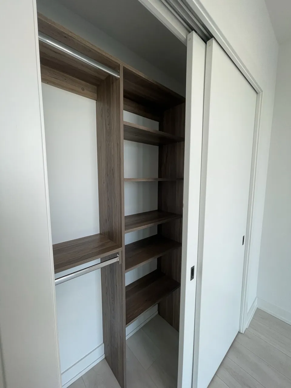 369 W Grand Ave   60654 60654-unit#1302-Chicago-IL