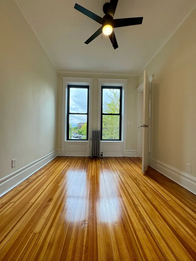 1844 W Grace St   60613 60613-unit#2-Chicago-IL