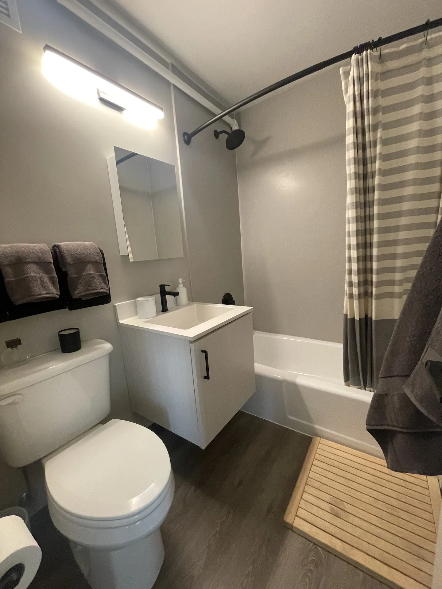 1922 W Ogden Ave 60612 60612-unit#1216-Chicago-IL