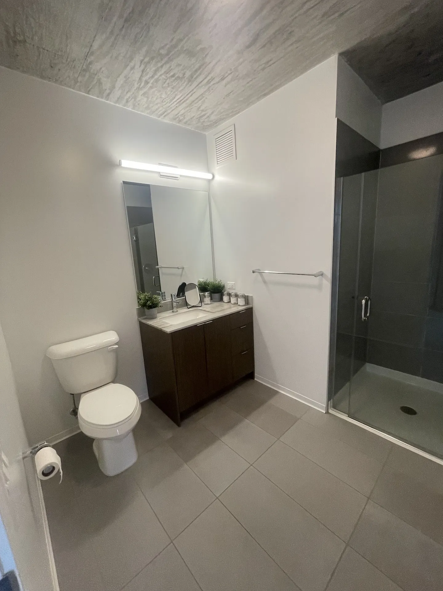 2111 S Wabash Ave 60616 60616-unit#1706-Chicago-IL