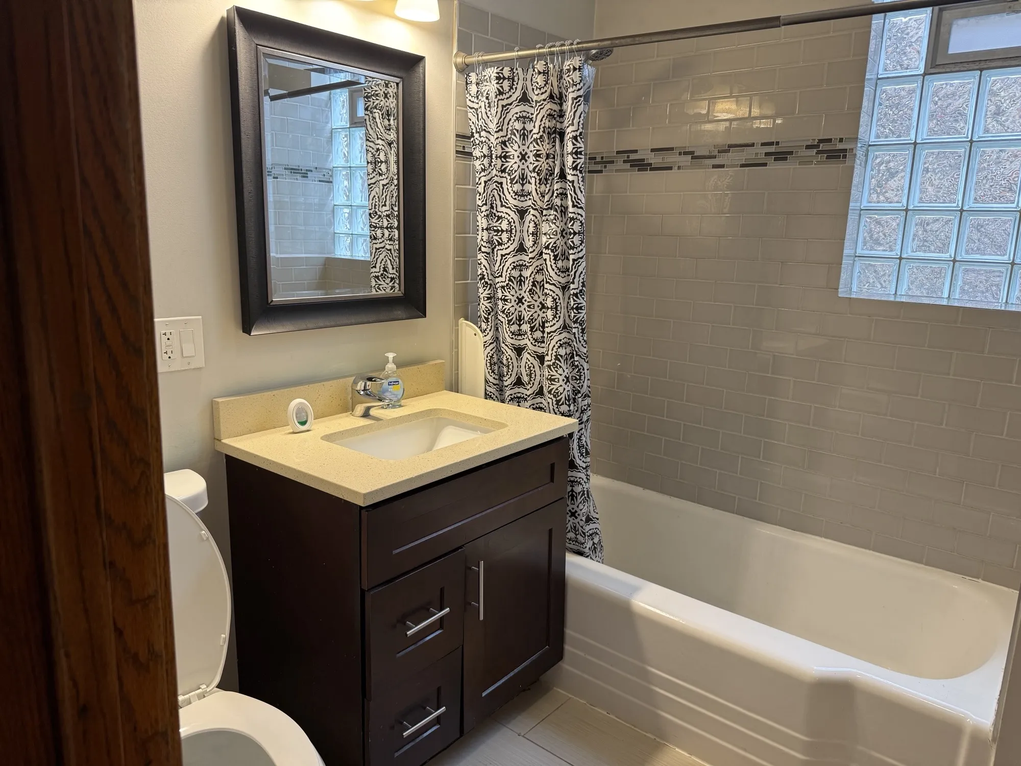 2725 N Francisco Ave   60647 60647-Chicago-IL