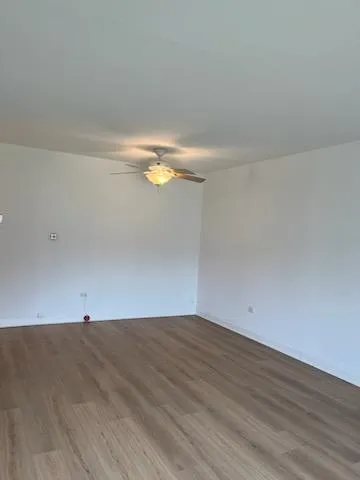 150 E Lake St   60126 60126-Elmcrest Apartments-unit#04B-Elmhurst-IL