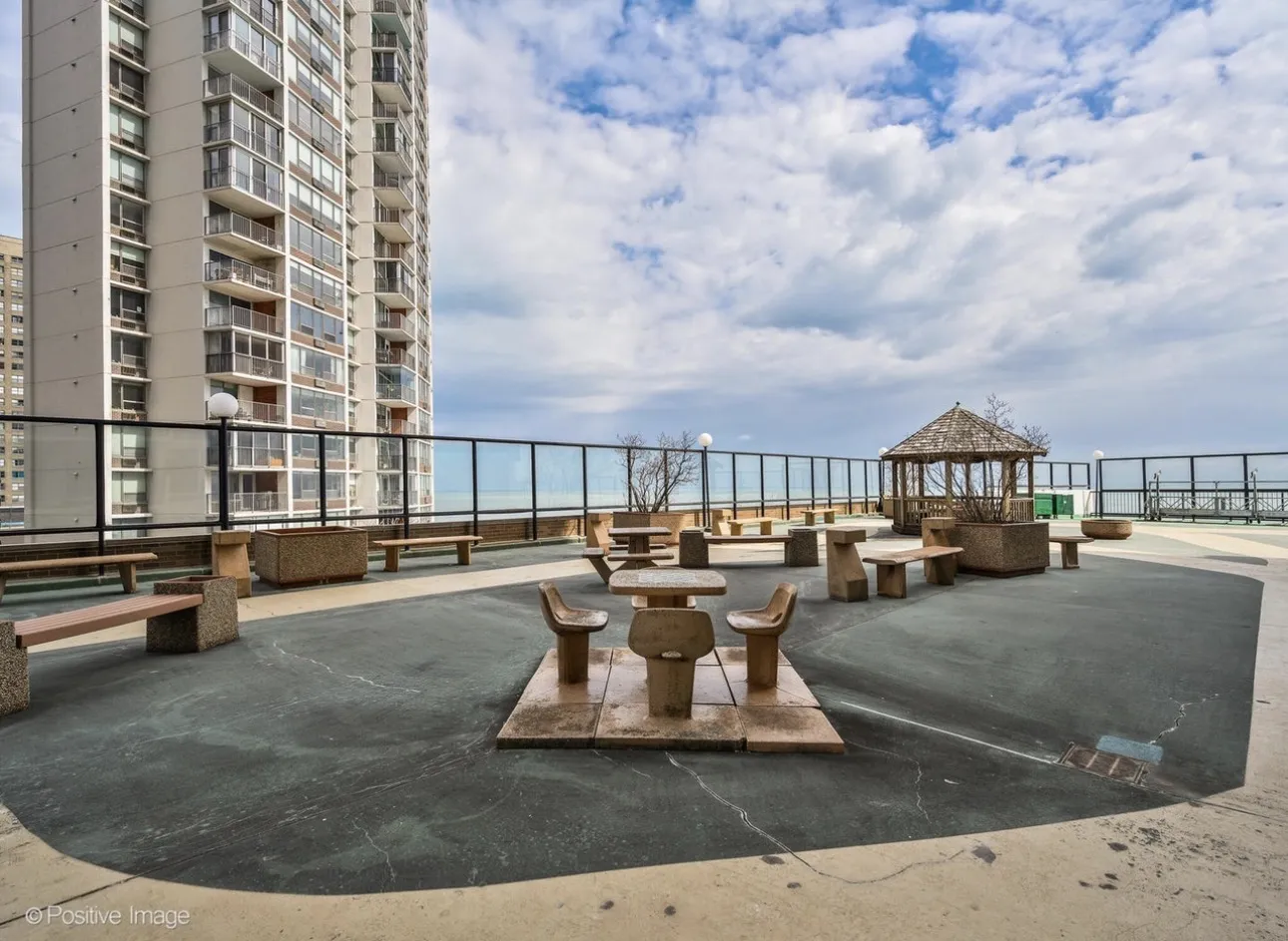 6033 N Sheridan Rd   60660 60660-unit#19k-Chicago-IL