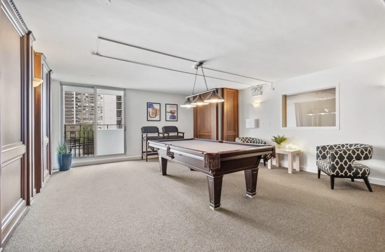 6033 N Sheridan Rd   60660 60660-unit#19k-Chicago-IL
