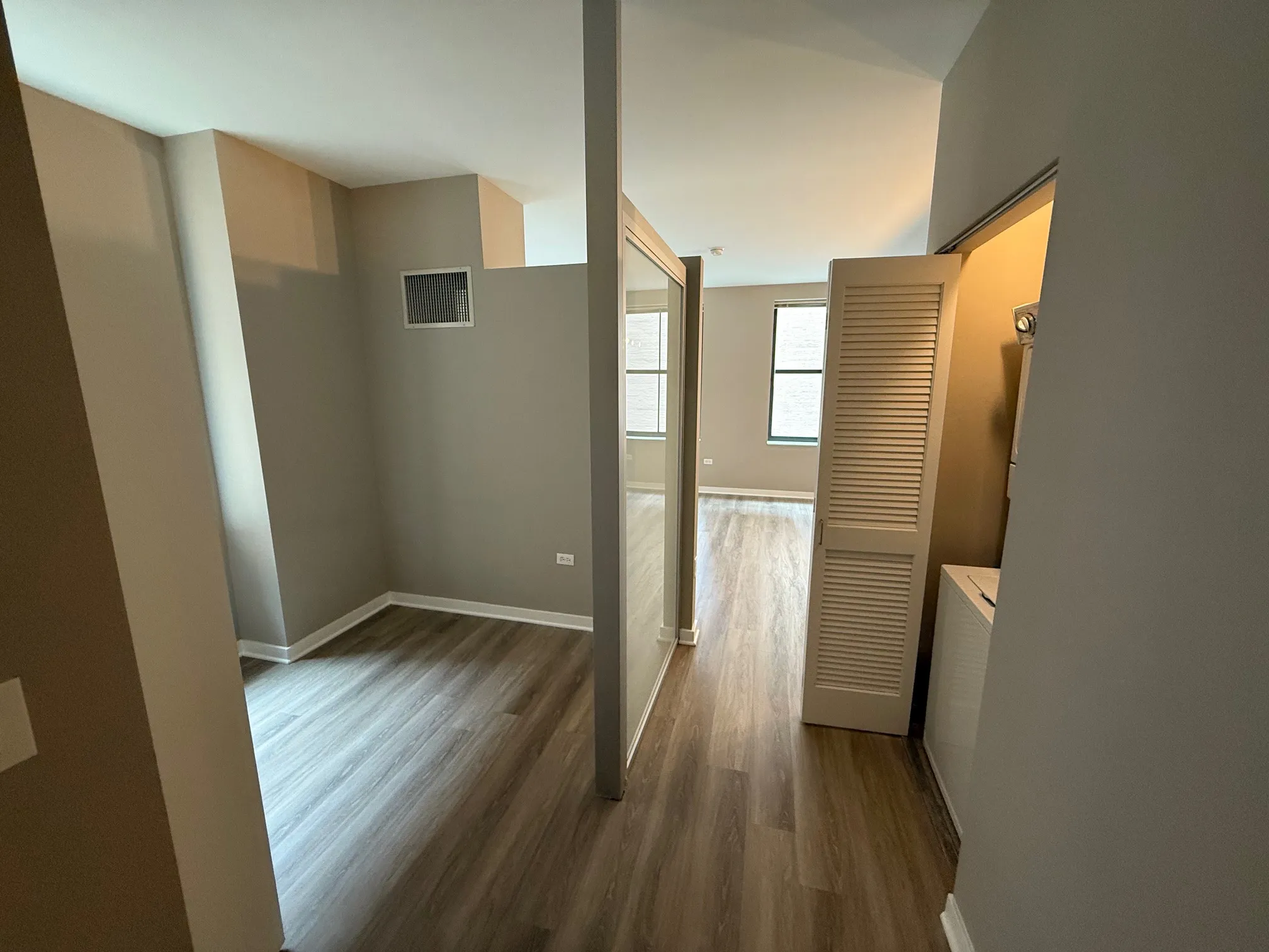 188 W Randolph St   60601 60601-unit#2706-Chicago-IL