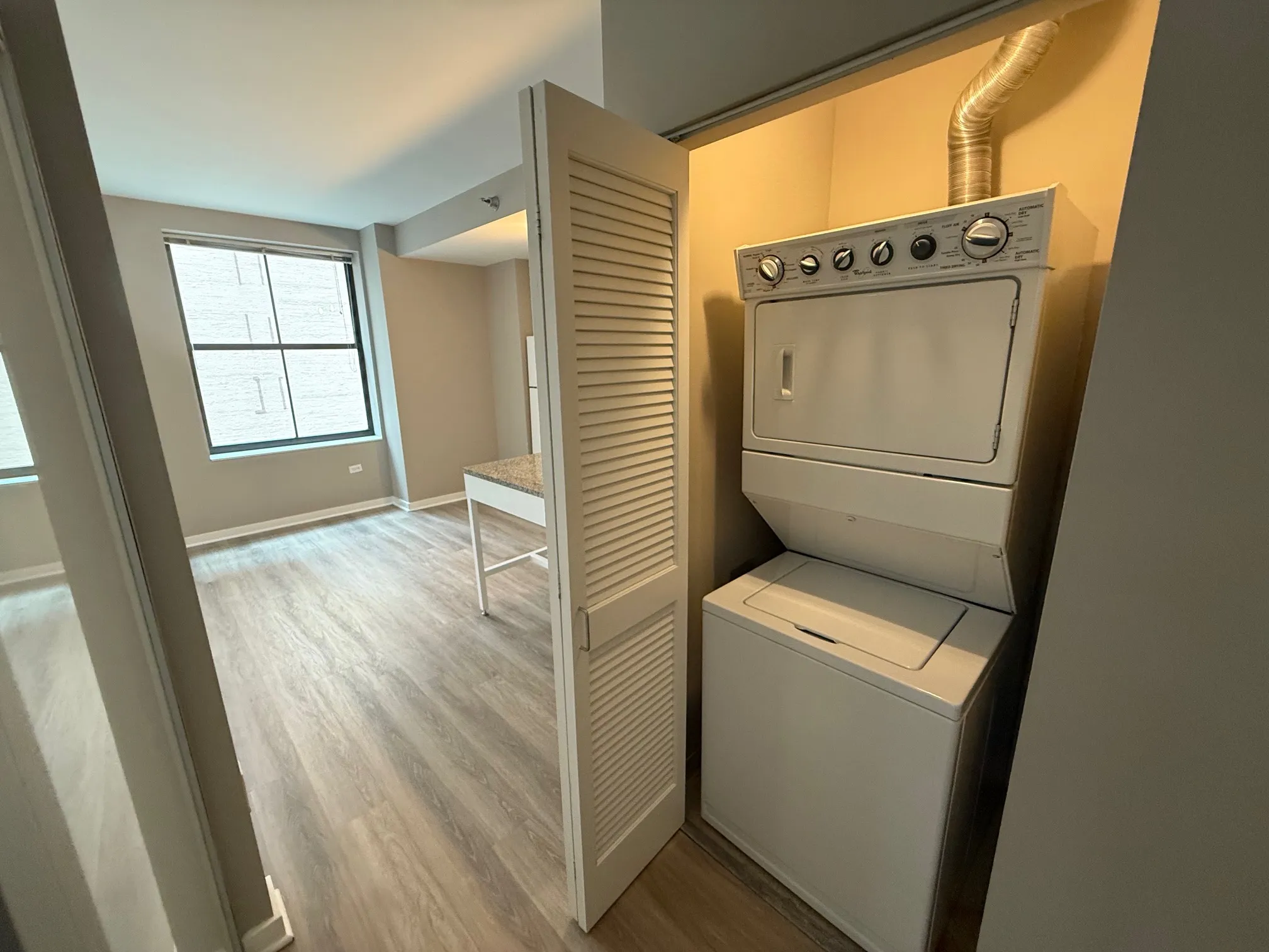 188 W Randolph St   60601 60601-unit#2706-Chicago-IL