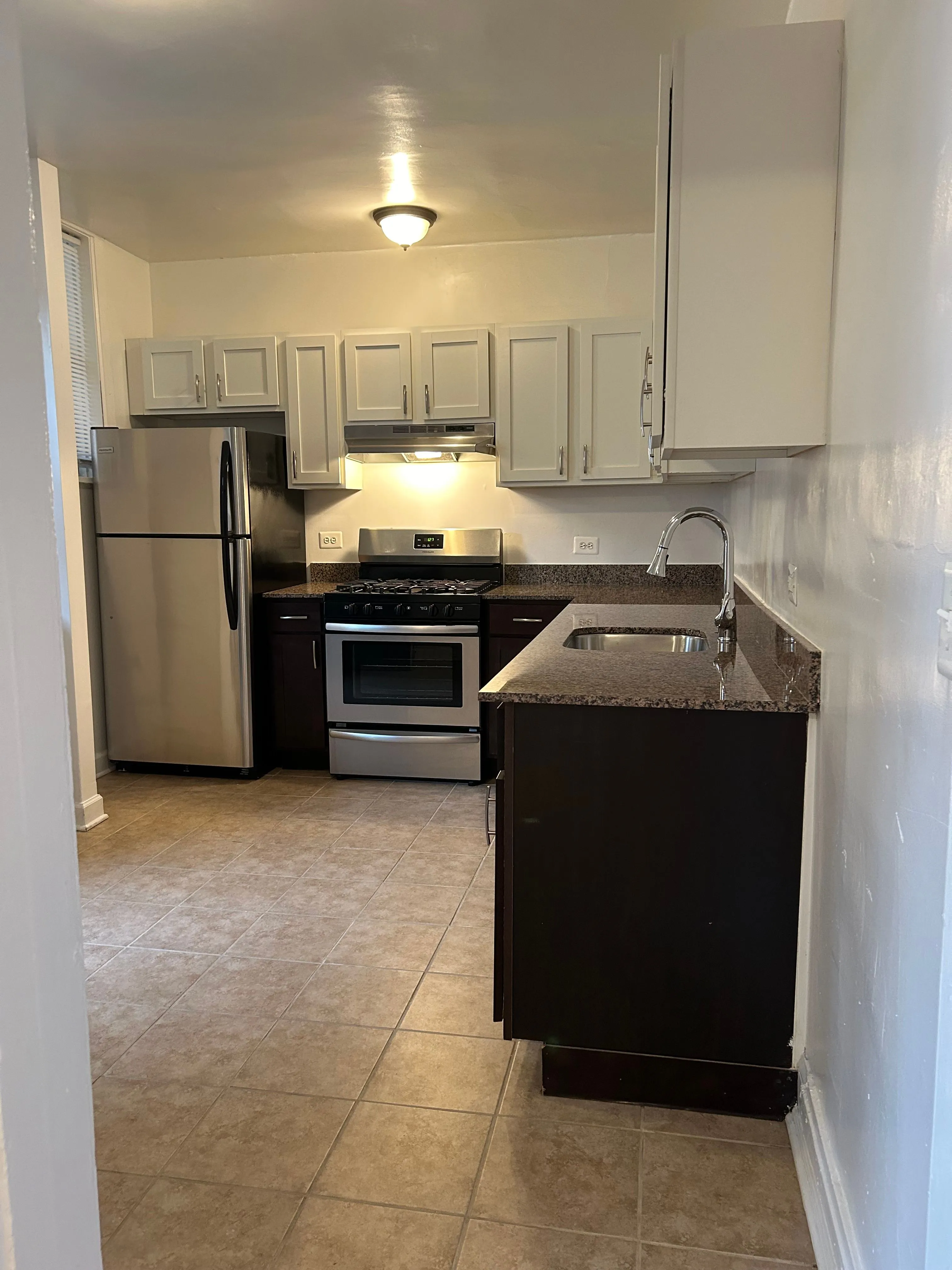 7504 N Hoyne Ave   60645 60645-unit#3-Chicago-IL