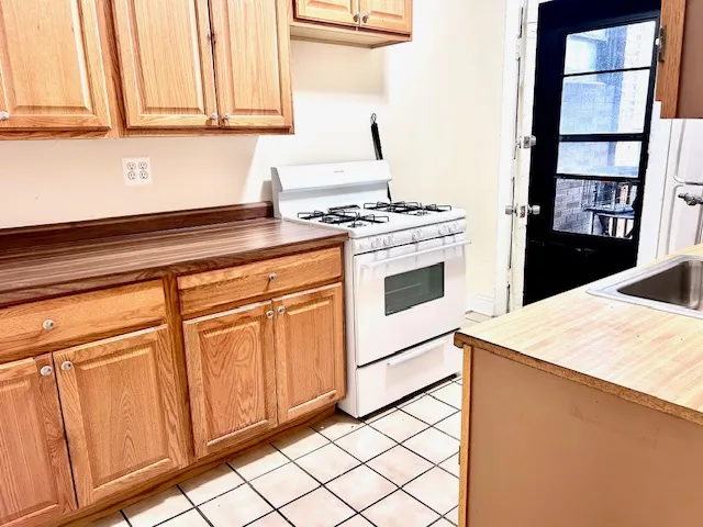 2541 W SUNNYSIDE AVE 60625-unit#1-Chicago-IL