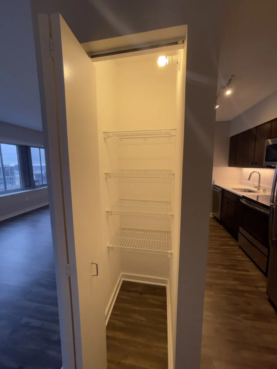 121 W Chestnut St   60610 60610-unit#1006-Chicago-IL