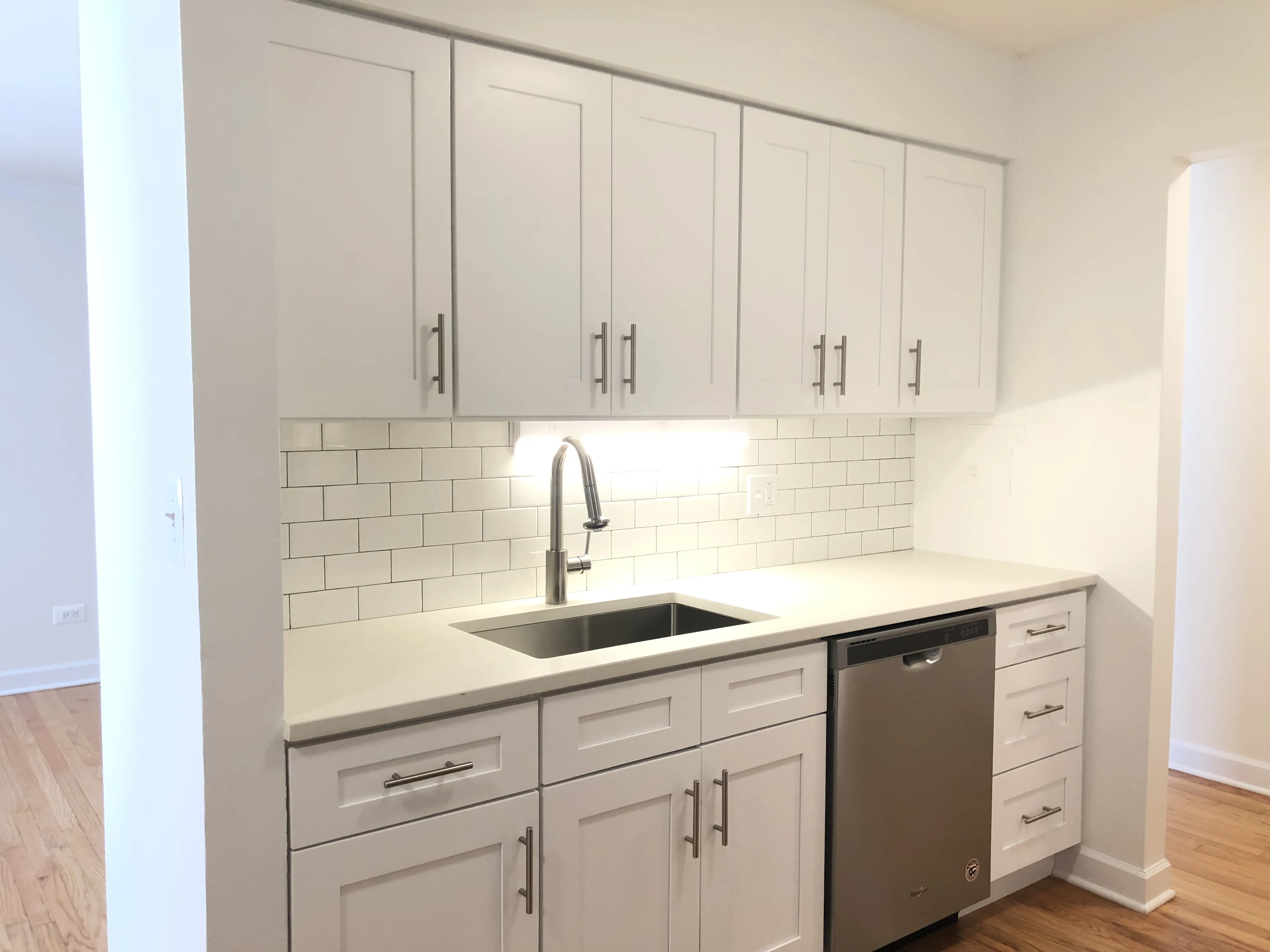 1022 W Catalpa Ave 60640 60640-Catalpa Vista Apartments-unit#303-Chicago-IL