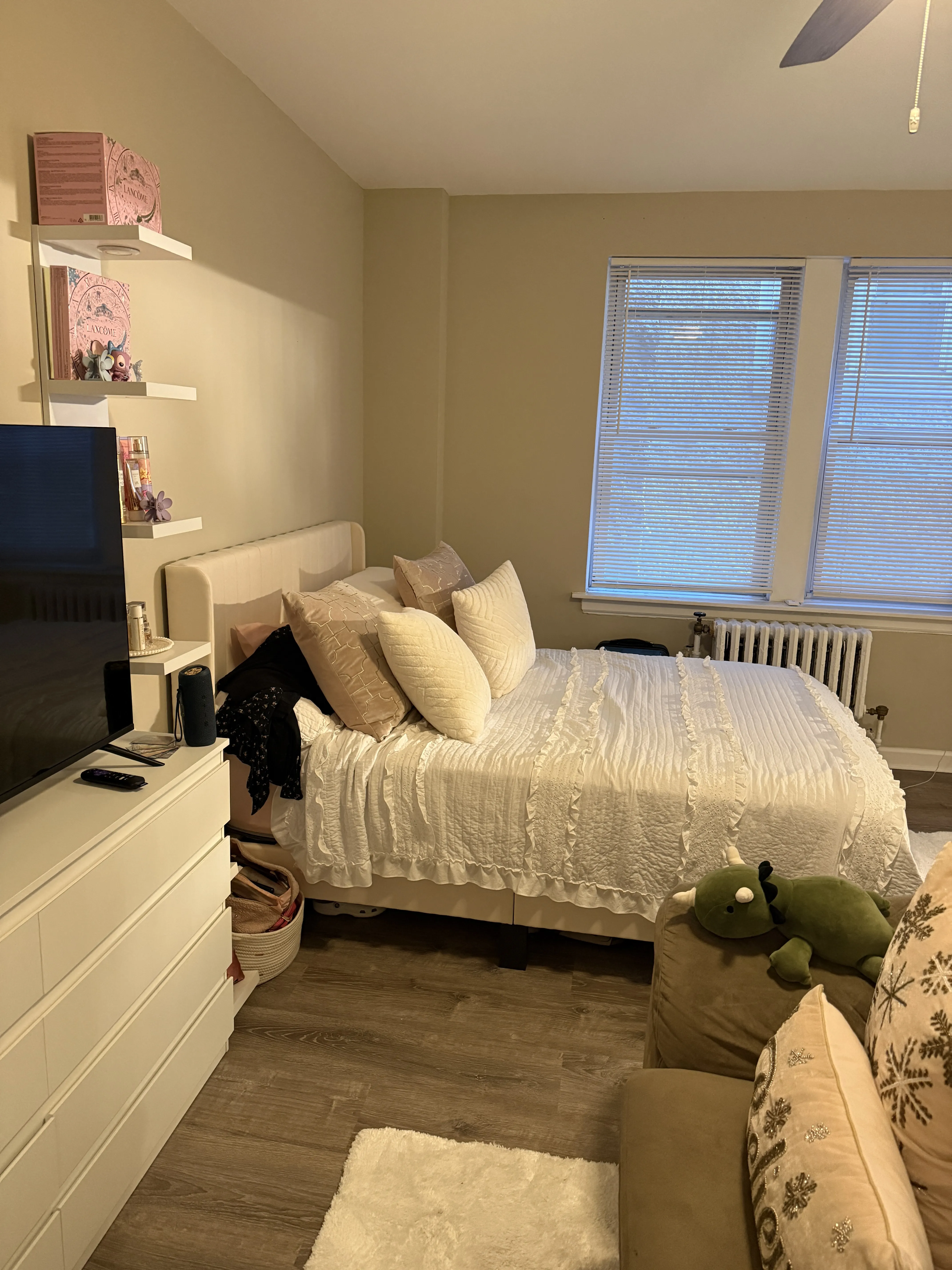 432 W Belmont Ave   60657 60657-Belmont Harbor-unit#409-Chicago-IL