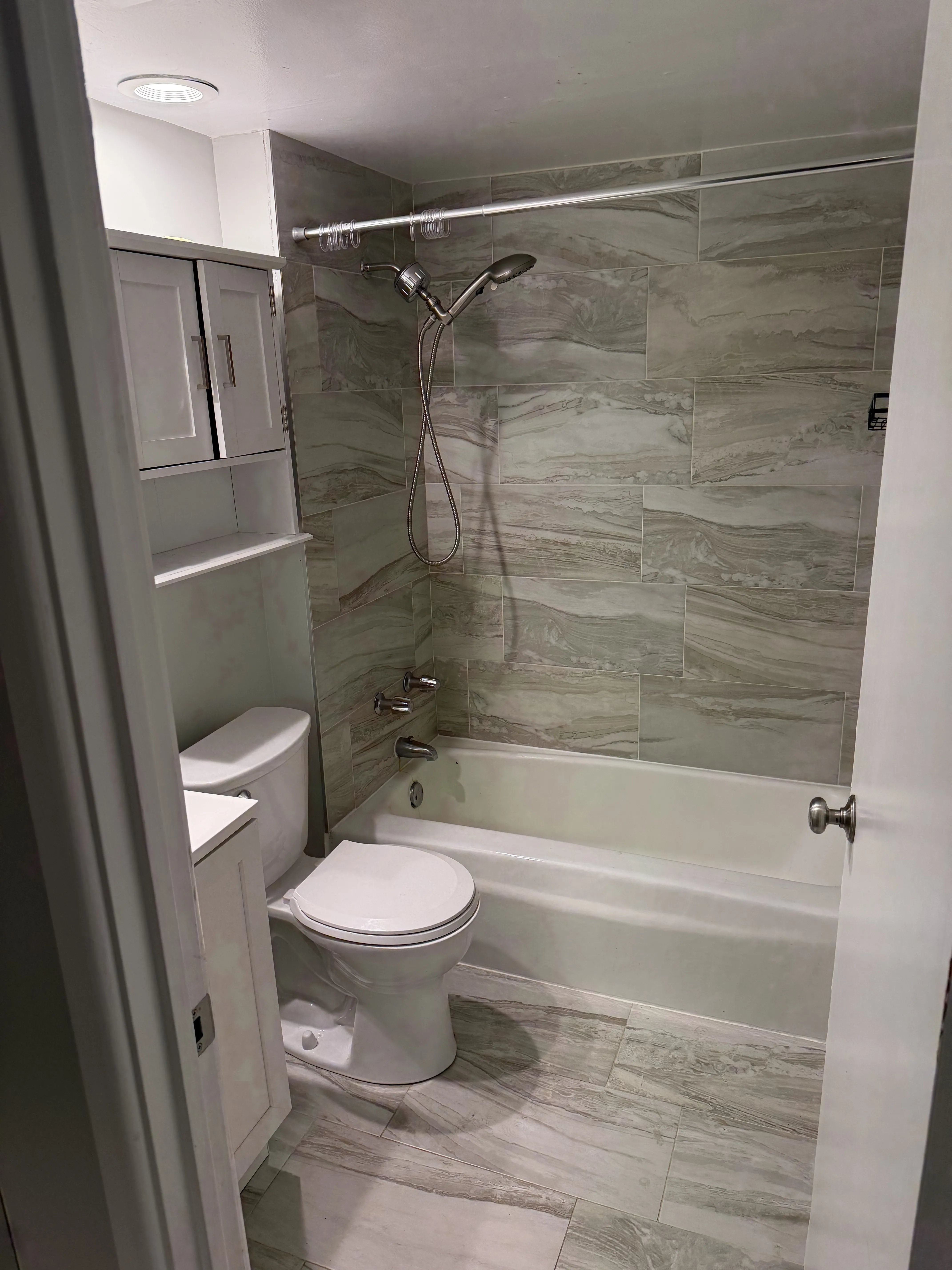 5750 N Kenmore Ave   60660 60660-kenmore-unit#202-Chicago-IL