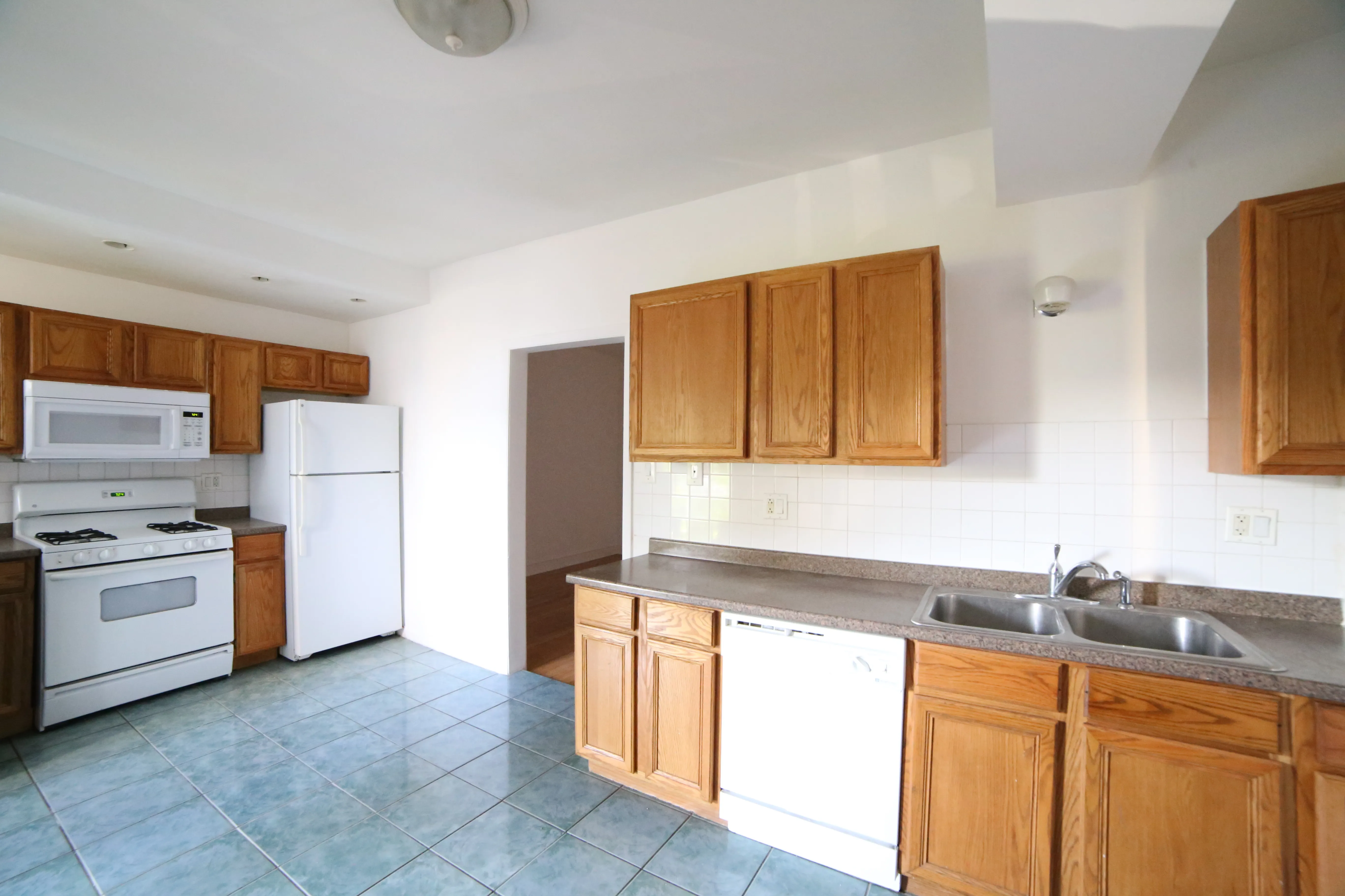 3570 W LYNDALE ST 60647-unit#2-Chicago-IL