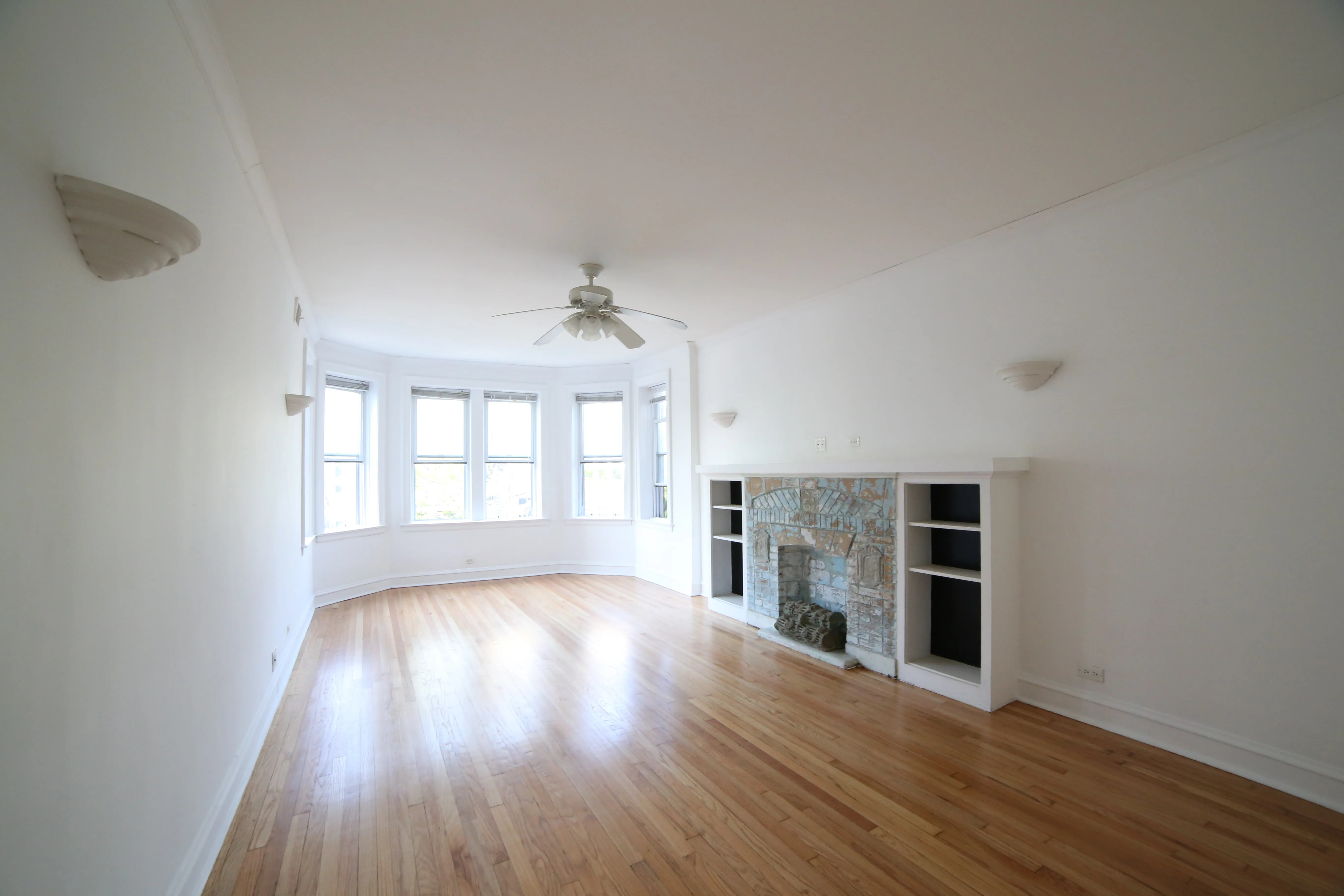 3570 W LYNDALE ST 60647-unit#2-Chicago-IL