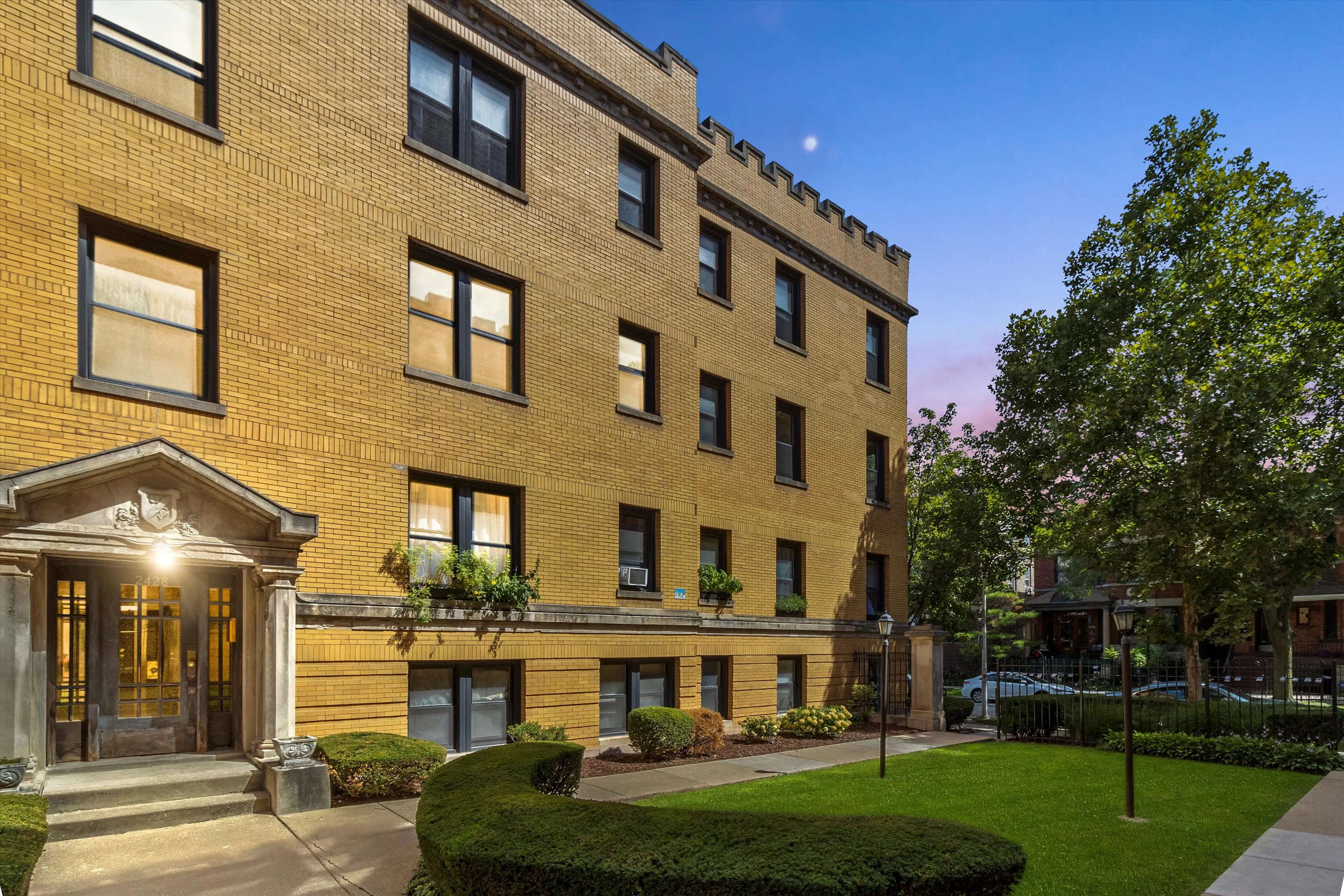 2426 N Sawyer 60618-unit#2W-Chicago-IL