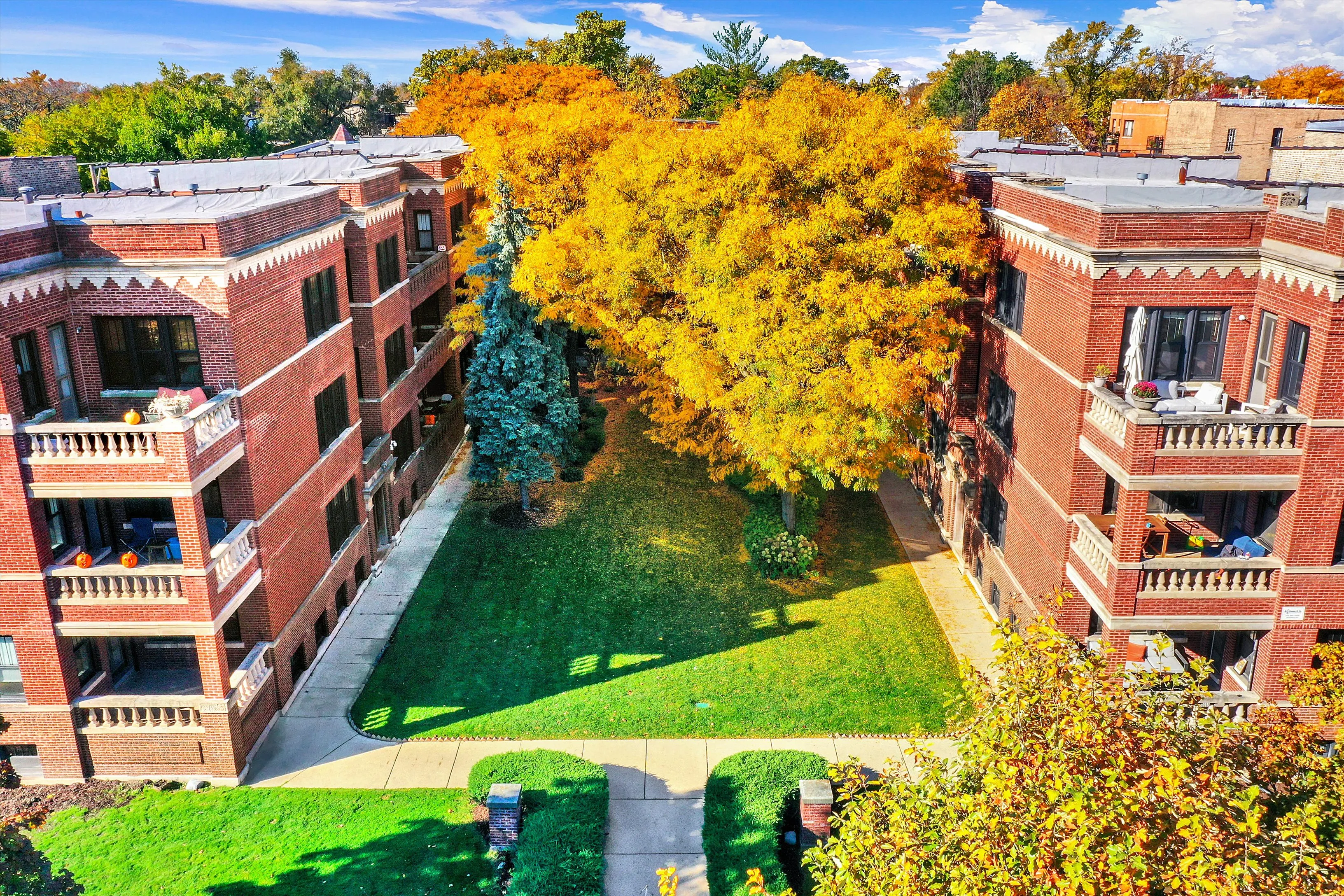 2516 N. Kedzie ,  60647 60647-unit#1W-Chicago-IL