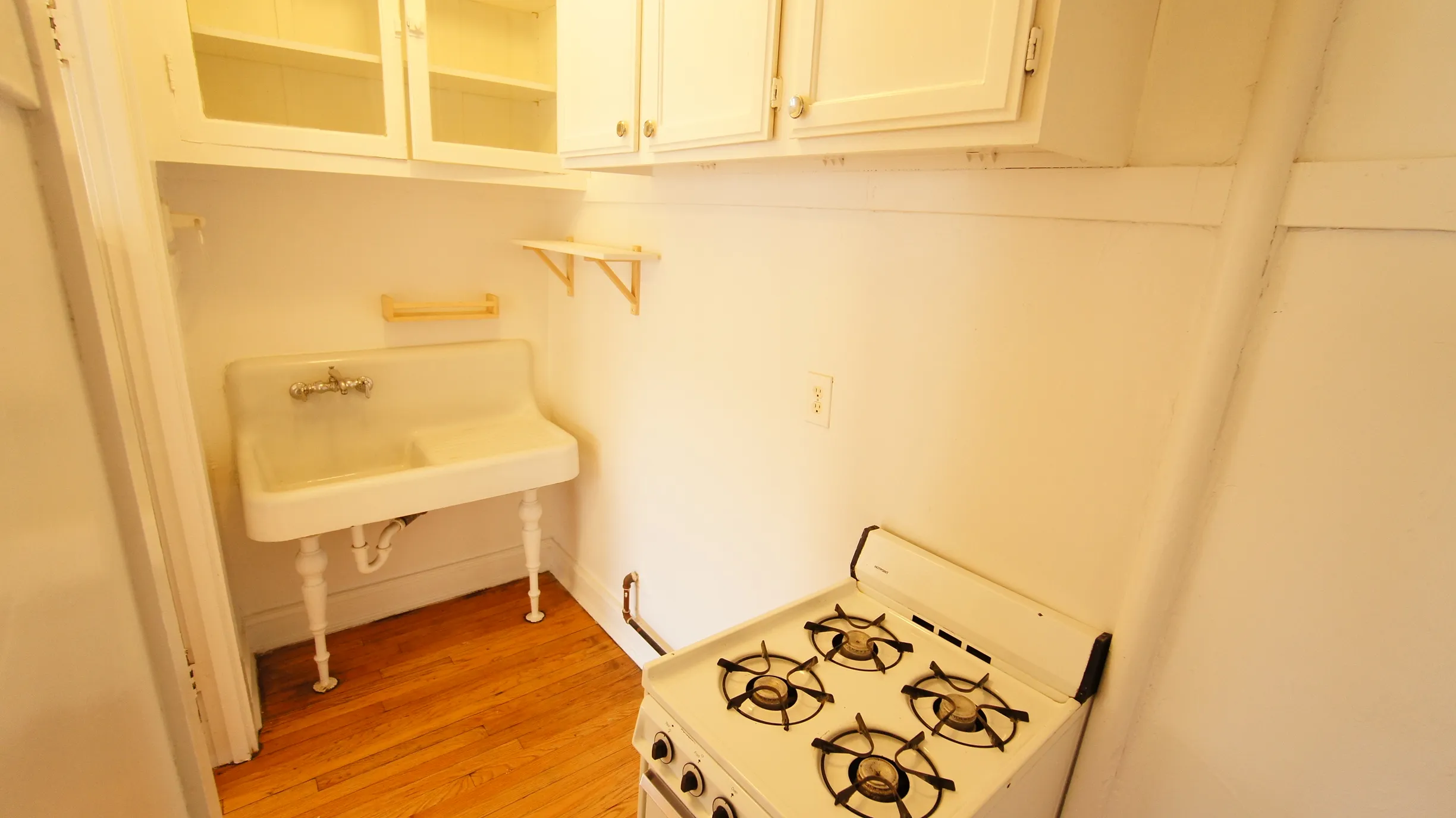 2426 N Sawyer Ave   60647 60647-unit#1W-Chicago-IL