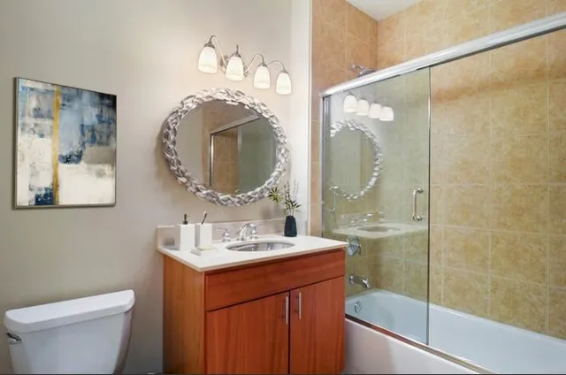 700 N Larrabee St   60654 60654-unit#1815-Chicago-IL