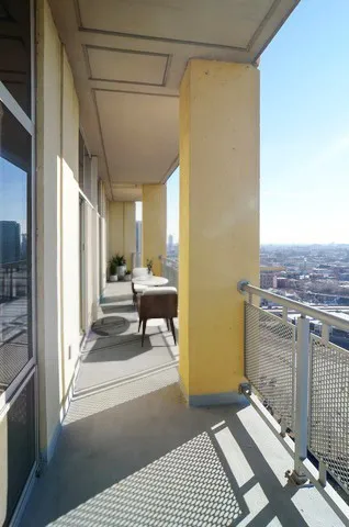 700 N Larrabee St   60654 60654-unit#1815-Chicago-IL