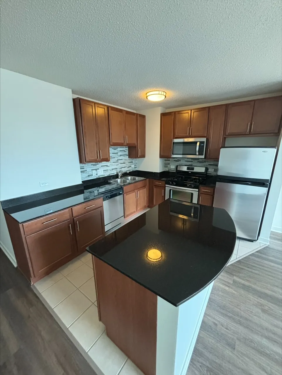 555 W Kinzie St   60654 60654-unit#2011-Chicago-IL