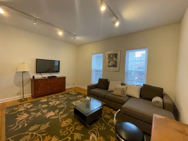 1345 N Wells St   60610 60610-unit#301-Chicago-IL