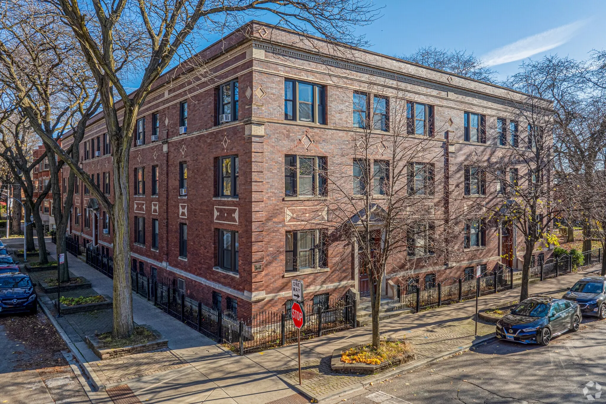 5201 S Woodlawn Ave 60615 60615-Woodlawn Commons Apartments-Chicago-IL