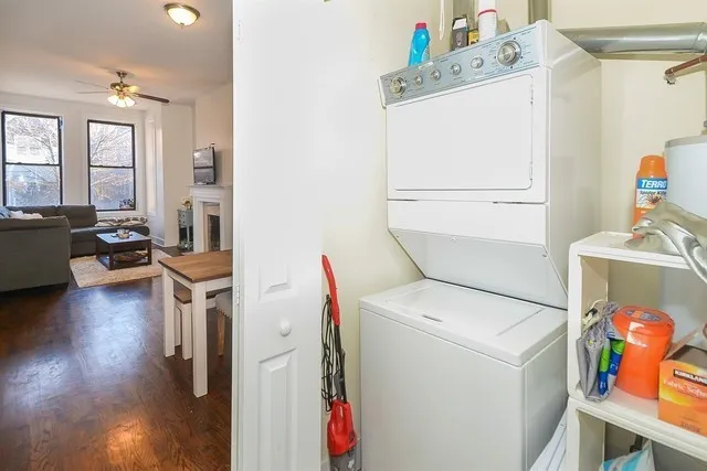 3032 N Kenmore Ave 60657-unit#1F-Chicago-IL
