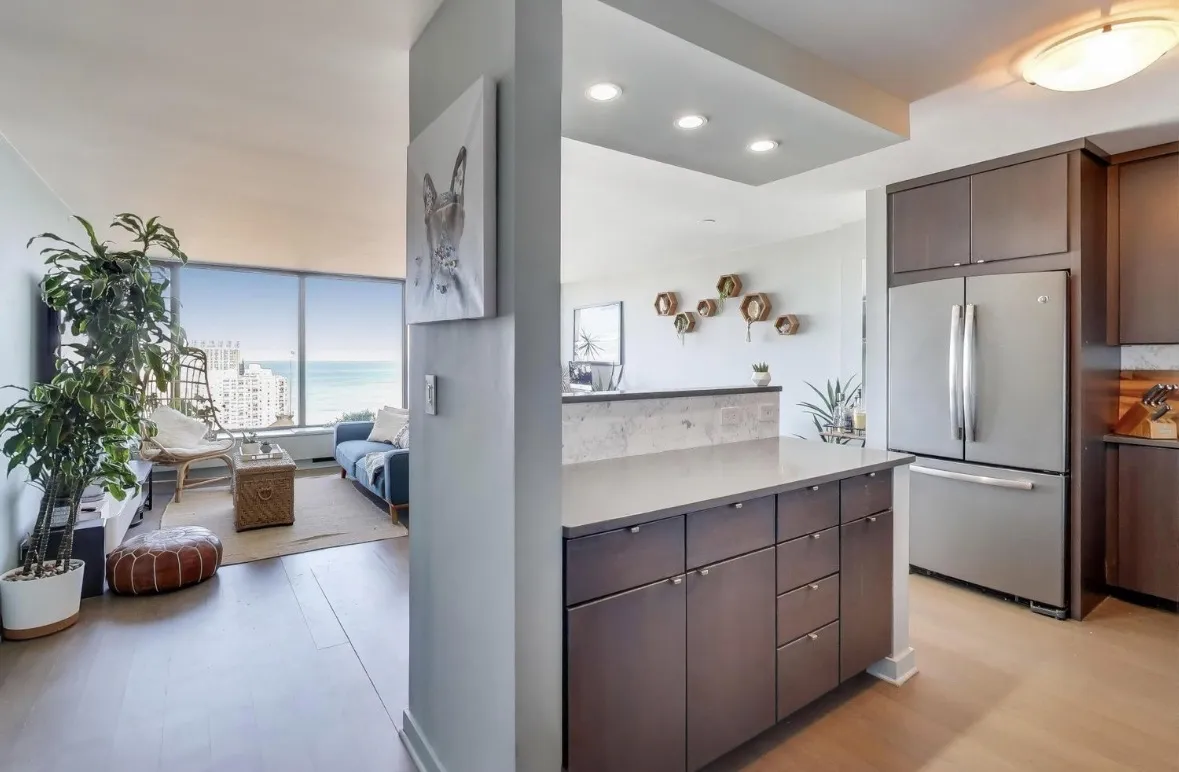 5455 N Sheridan Rd 60640 60640-Edgewater Palza-unit#3711-Chicago-IL