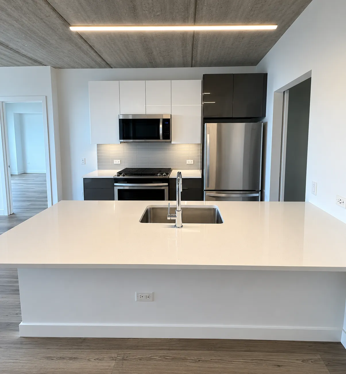734 W Sheridan Rd   60613 60613-unit#811-Chicago-IL