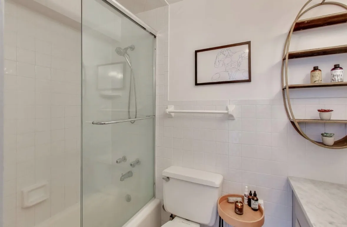5455 N Sheridan Rd 60640 60640-Edgewater Palza-unit#3711-Chicago-IL