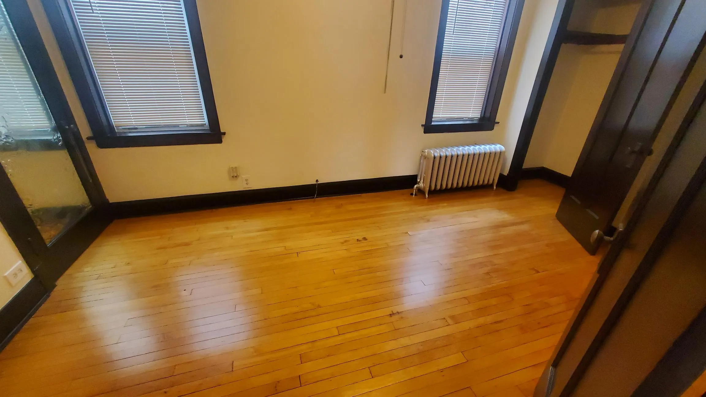 4928 W Barry Ave 60641 60641-1st fl in brick 2 flat-Chicago-IL