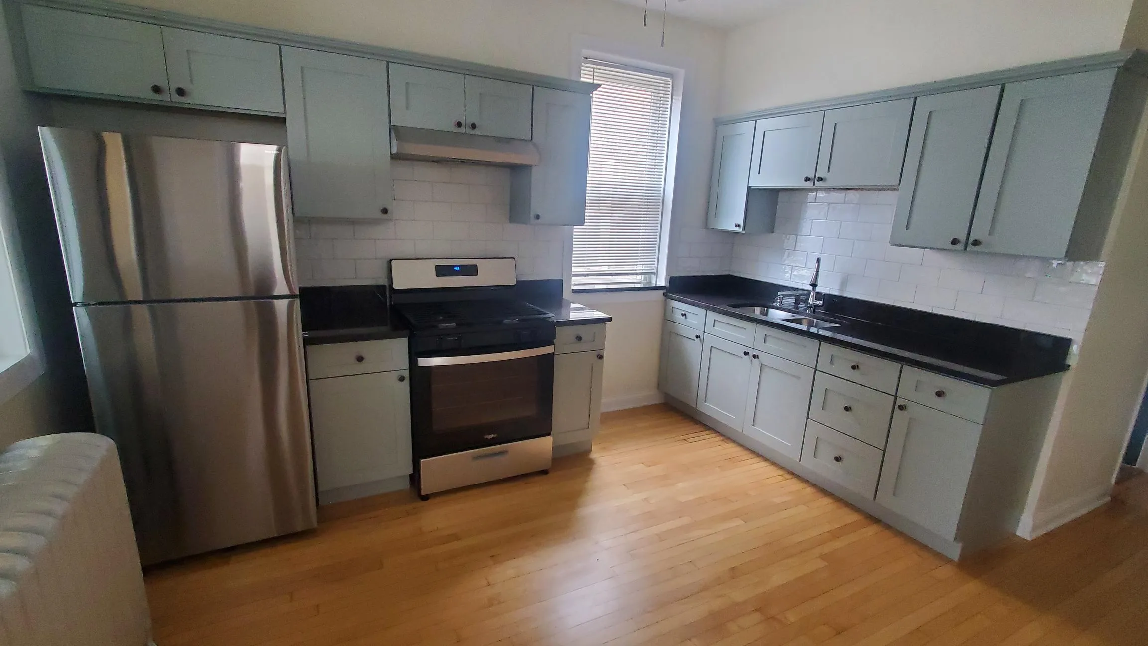4928 W Barry Ave 60641 60641-1st fl in brick 2 flat-Chicago-IL