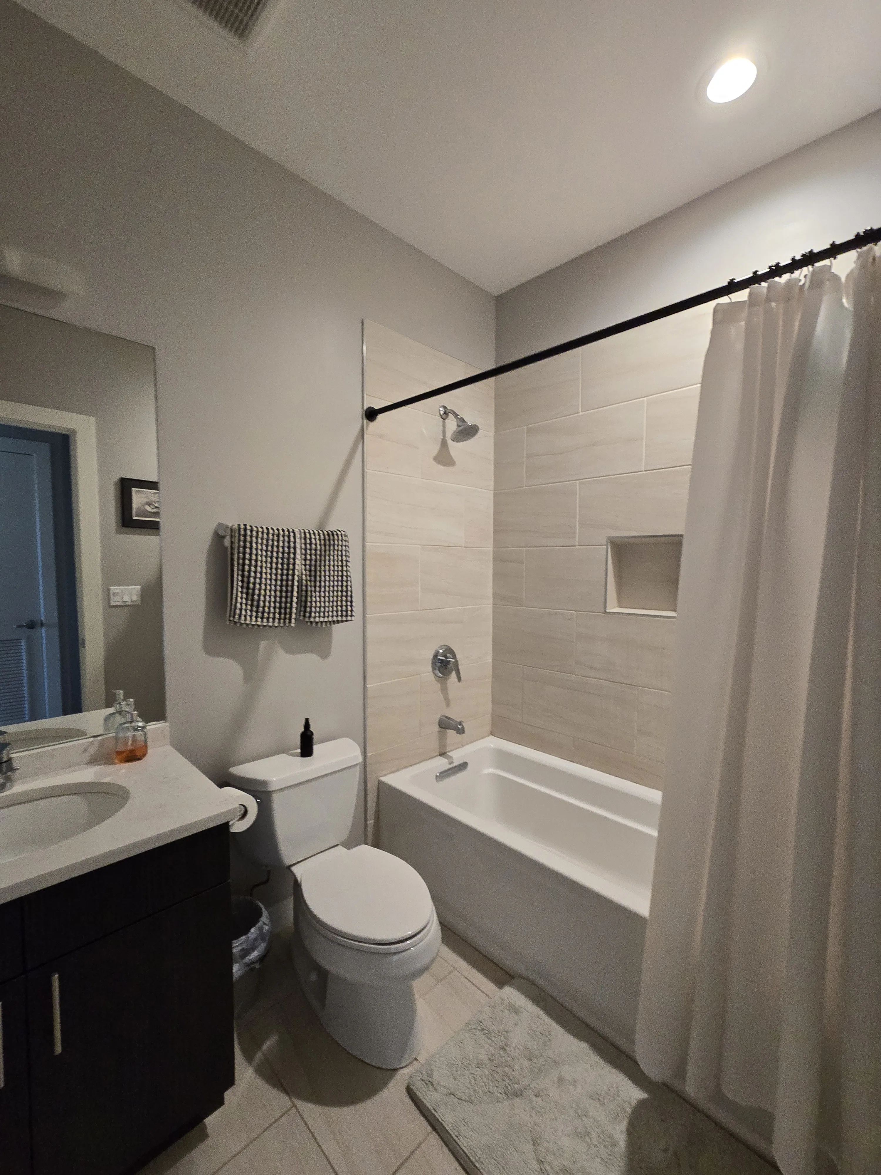 2538 W Addison St 60618 60618-unit#2W-Chicago-IL