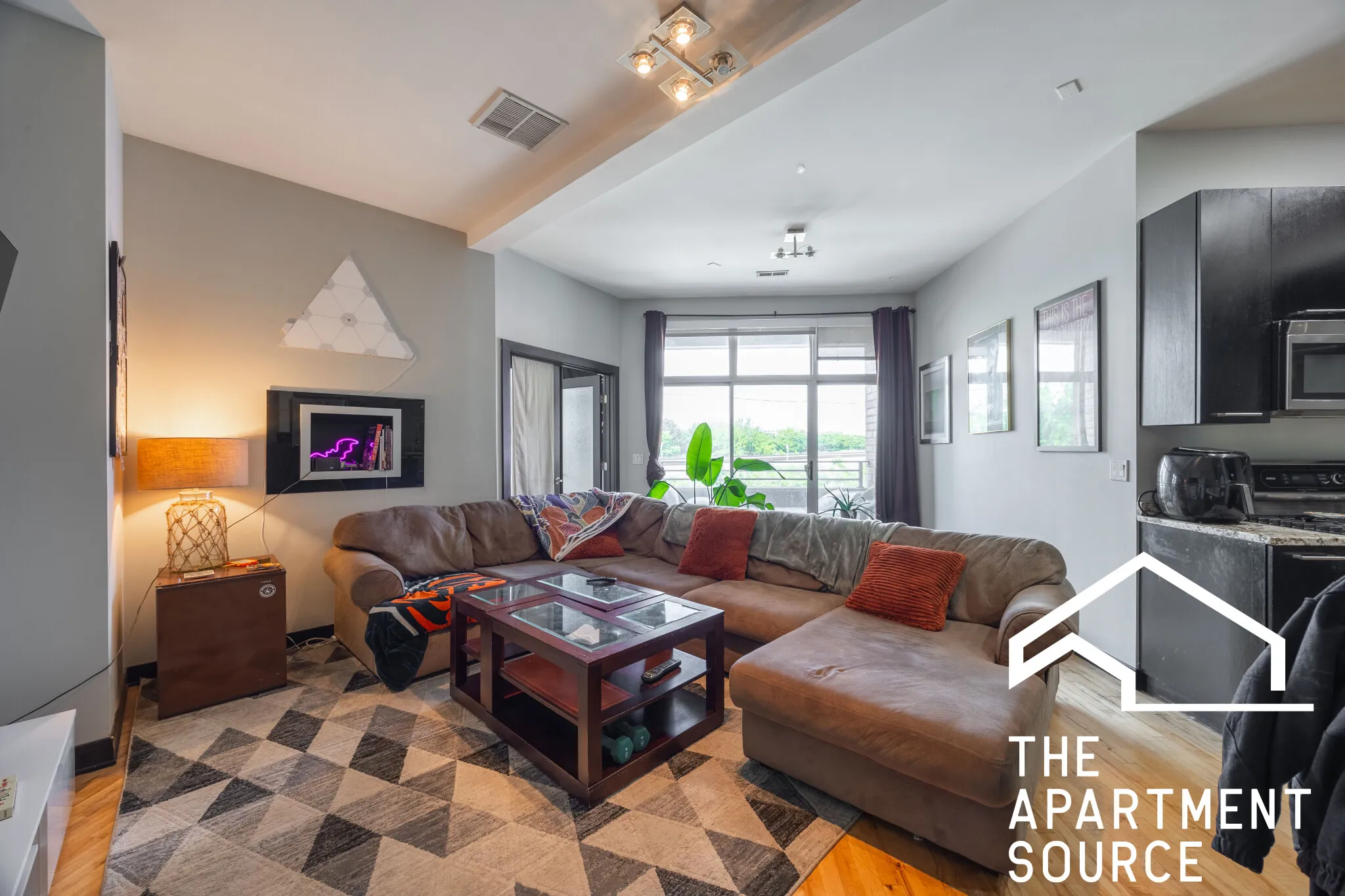 2348 N Lister Ave 60614 60614-unit#206-Chicago-IL