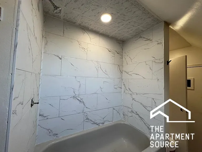 2921 N Spaulding Ave 60618 60618-unit#3-Chicago-IL