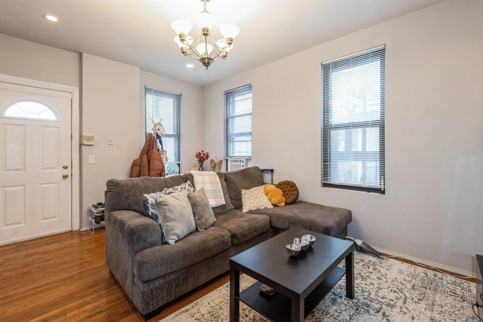 2129 N Sheffield Ave 60614 60614-unit#2R-Chicago-IL