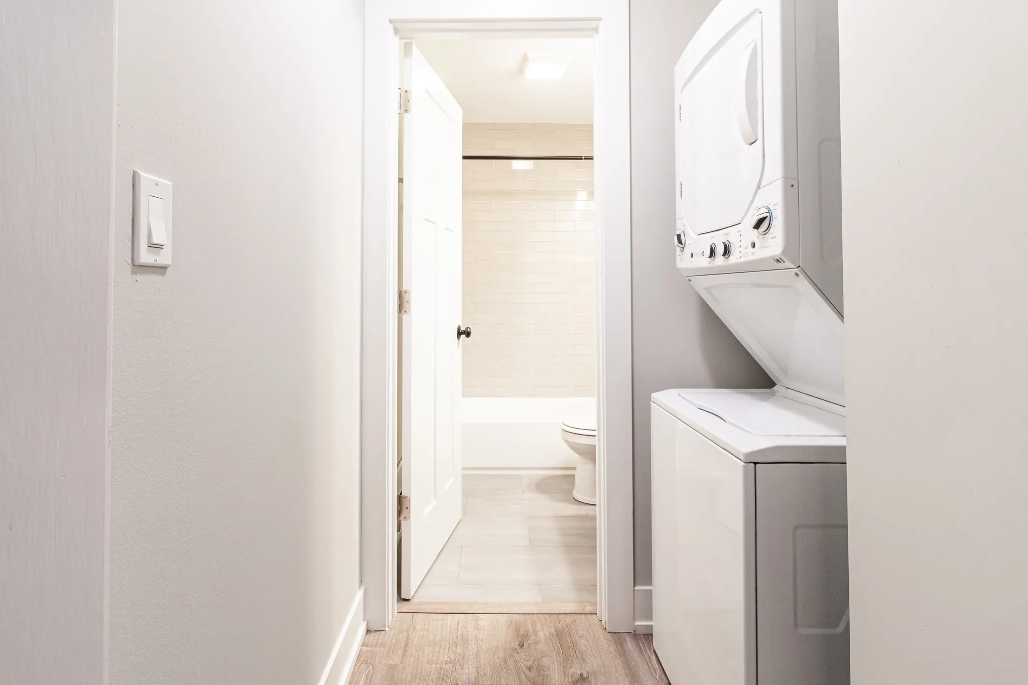 530 W Surf St   60657 60657-unit#317-Chicago-IL