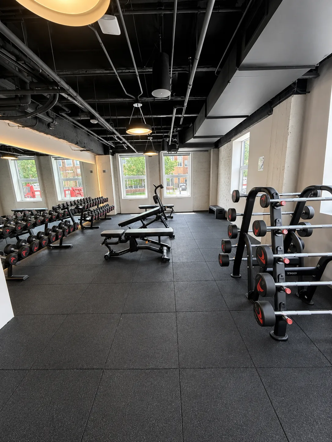150 N Ashland Ave   60607 60607-unit#617-Chicago-IL