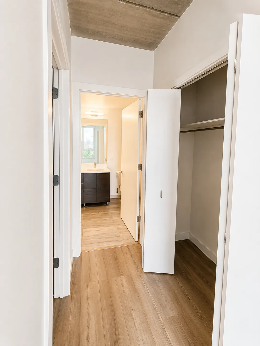 734 W Sheridan Rd   60613 60613-unit#811-Chicago-IL