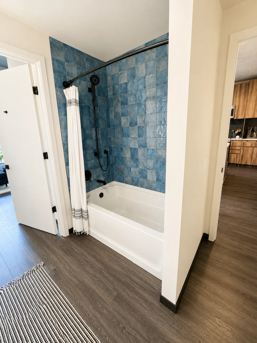 150 N Ashland Ave   60607 60607-unit#328-Chicago-IL