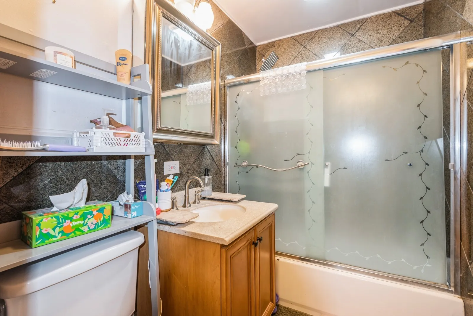 2129 N Sheffield Ave 60614 60614-unit#2R-Chicago-IL