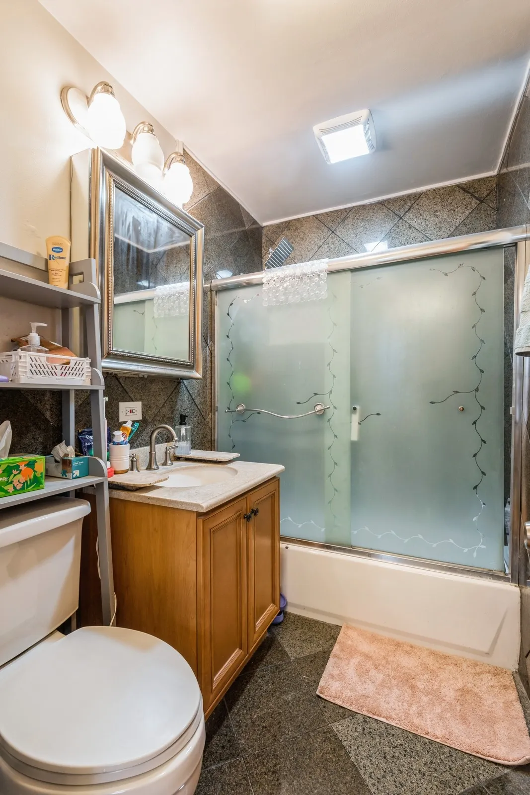 2129 N Sheffield Ave 60614 60614-unit#2R-Chicago-IL